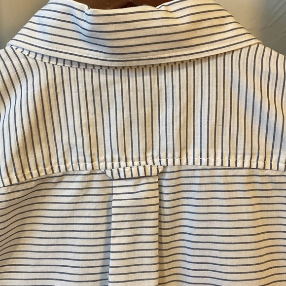 Banana Republic LS Tunic Length Blouse - Picture 5 of 7